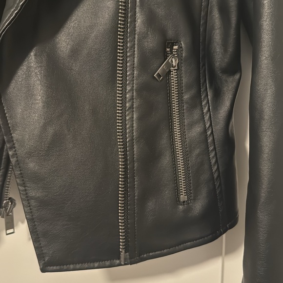 Abercrombie and Fitch Black Vegan Leather Jacket - Picture 3 of 6